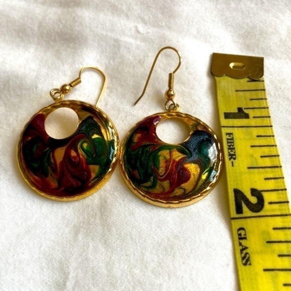 Abstract Pattern Pendant Earrings - Picture 7 of 9